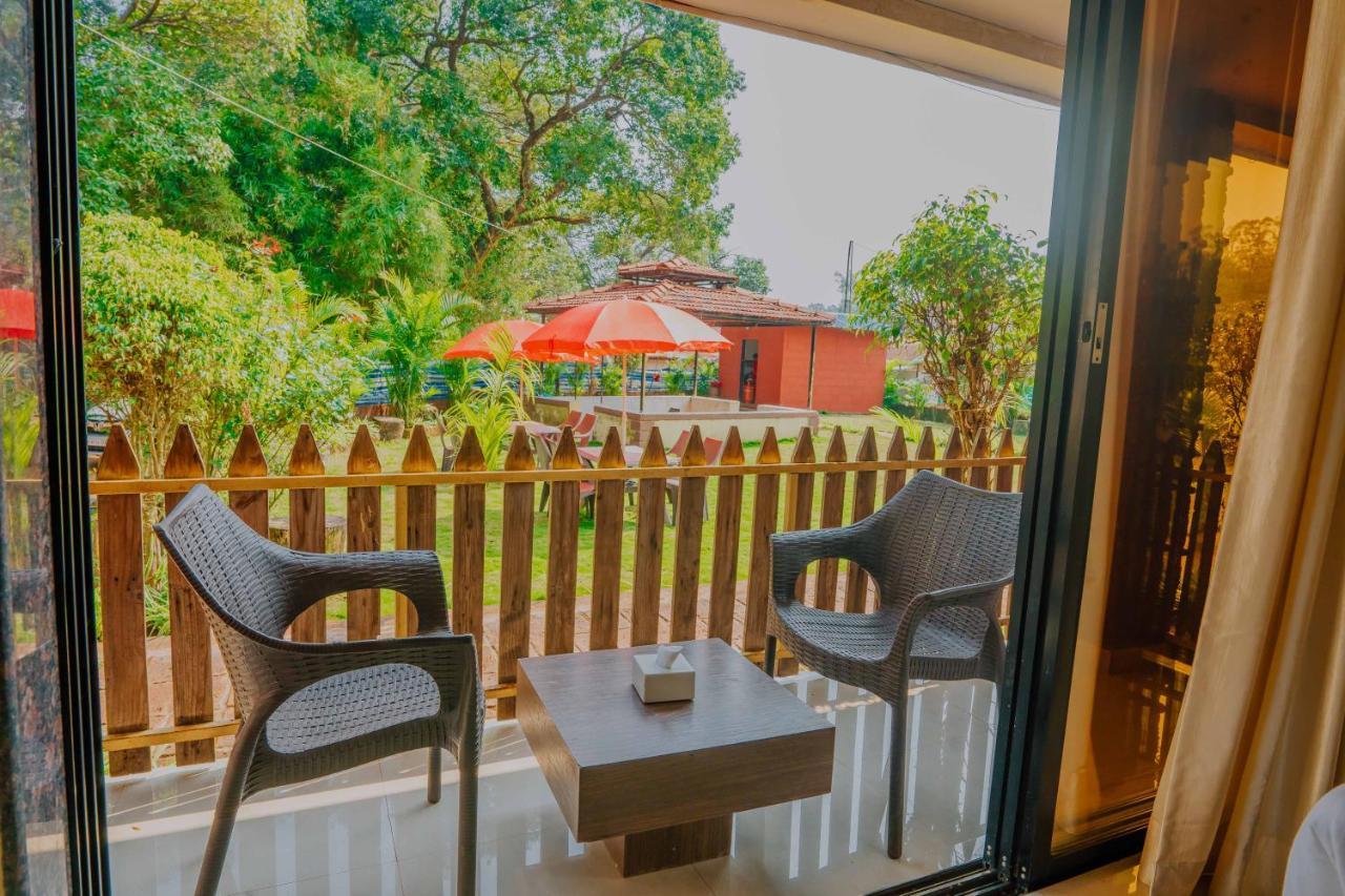 The Oak Woods Hotel Mahabaleshwar Bagian luar foto
