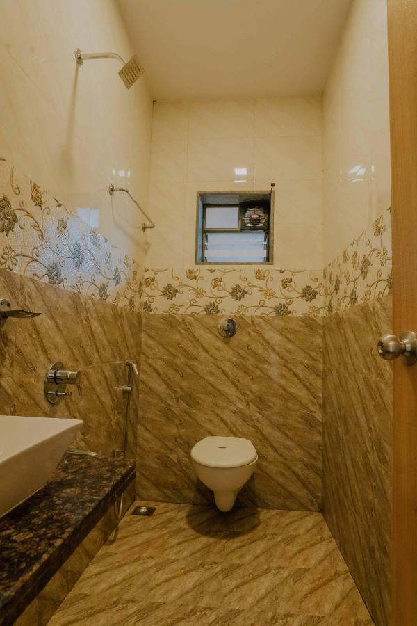 The Oak Woods Hotel Mahabaleshwar Bagian luar foto
