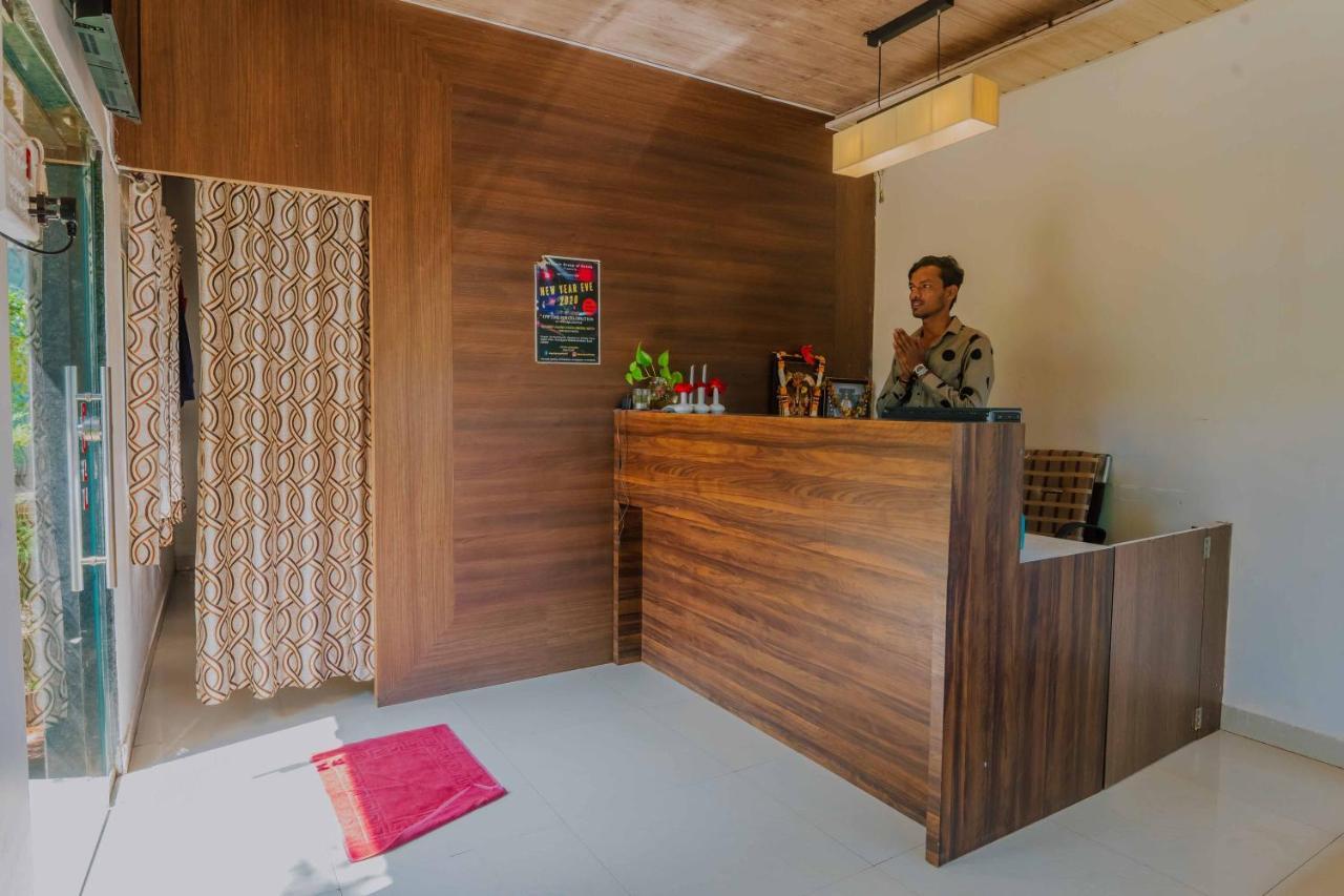 The Oak Woods Hotel Mahabaleshwar Bagian luar foto