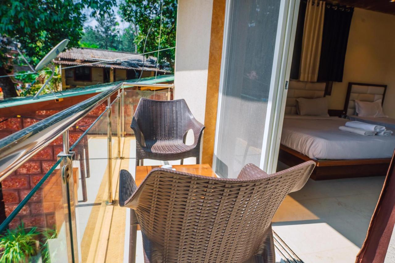 The Oak Woods Hotel Mahabaleshwar Bagian luar foto
