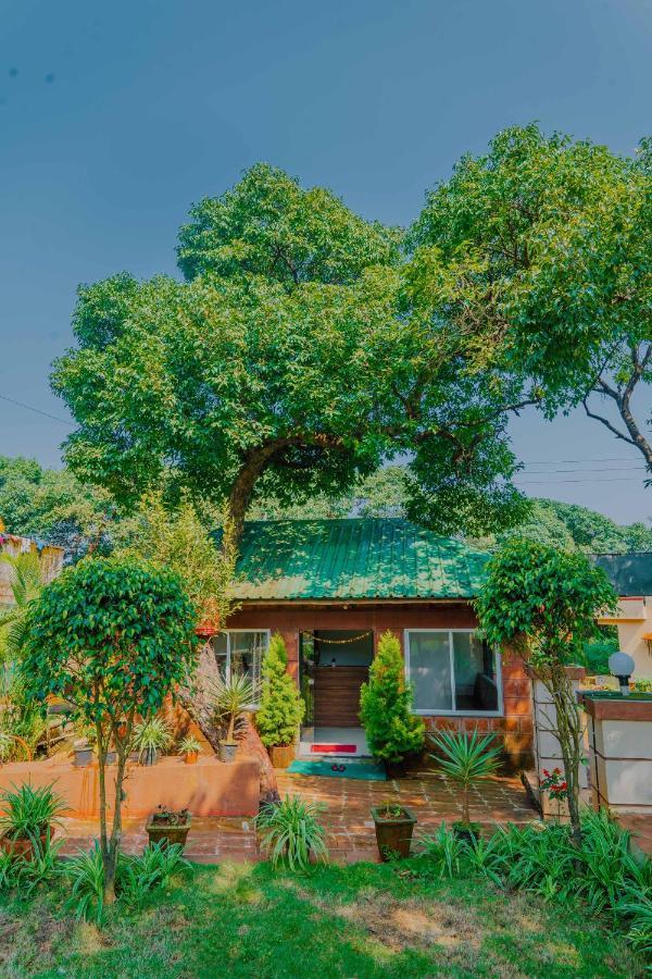 The Oak Woods Hotel Mahabaleshwar Bagian luar foto